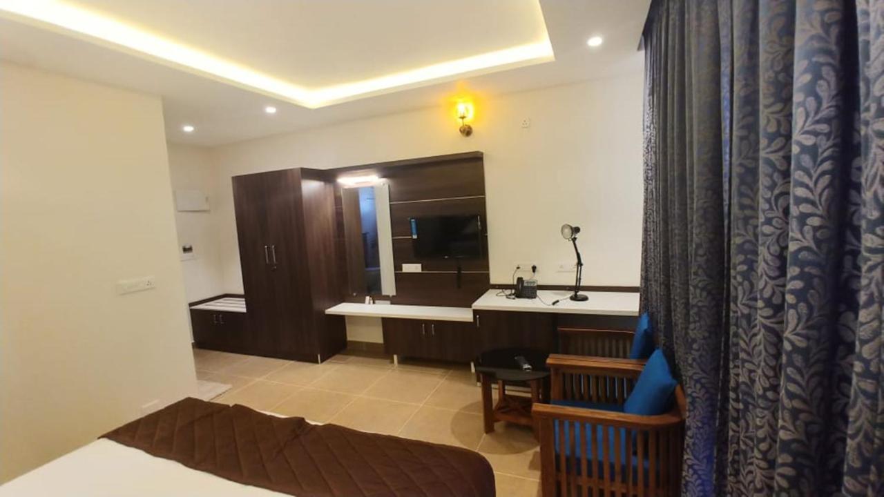 Mirth Hotels And Resorts Kanthalloor Exterior foto